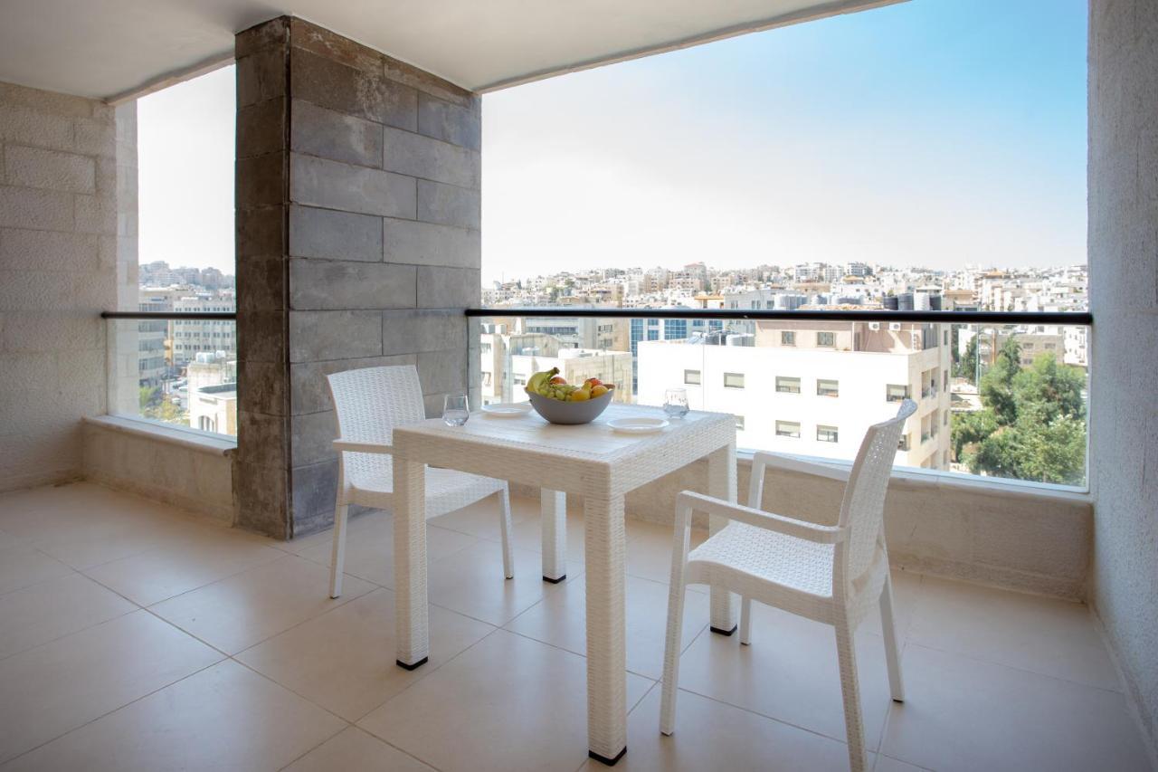 Triple A Hotel Suites Amman Eksteriør bilde