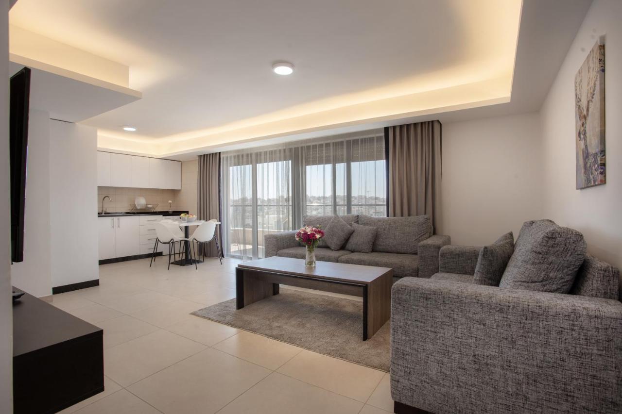 Triple A Hotel Suites Amman Eksteriør bilde