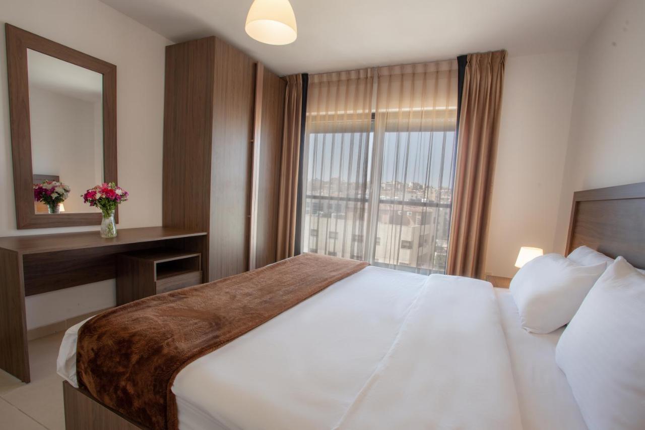 Triple A Hotel Suites Amman Eksteriør bilde