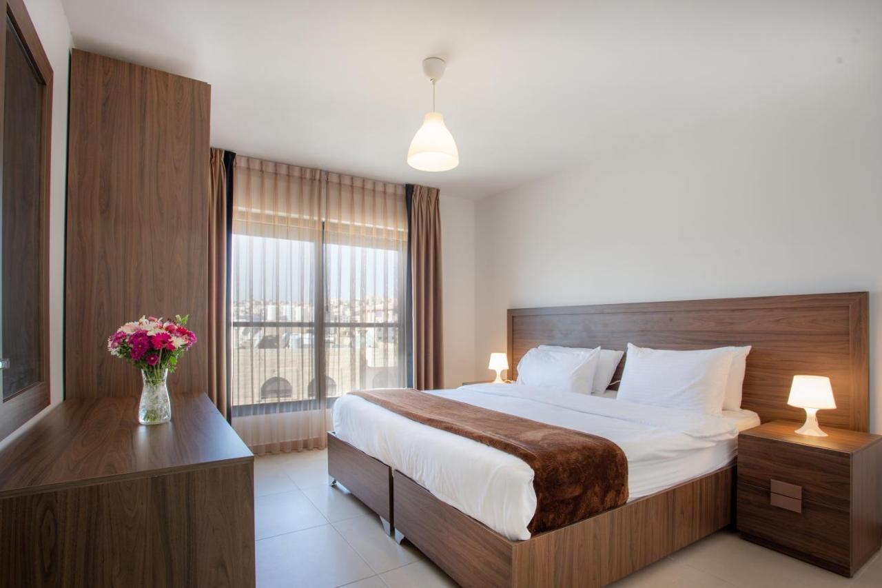 Triple A Hotel Suites Amman Eksteriør bilde
