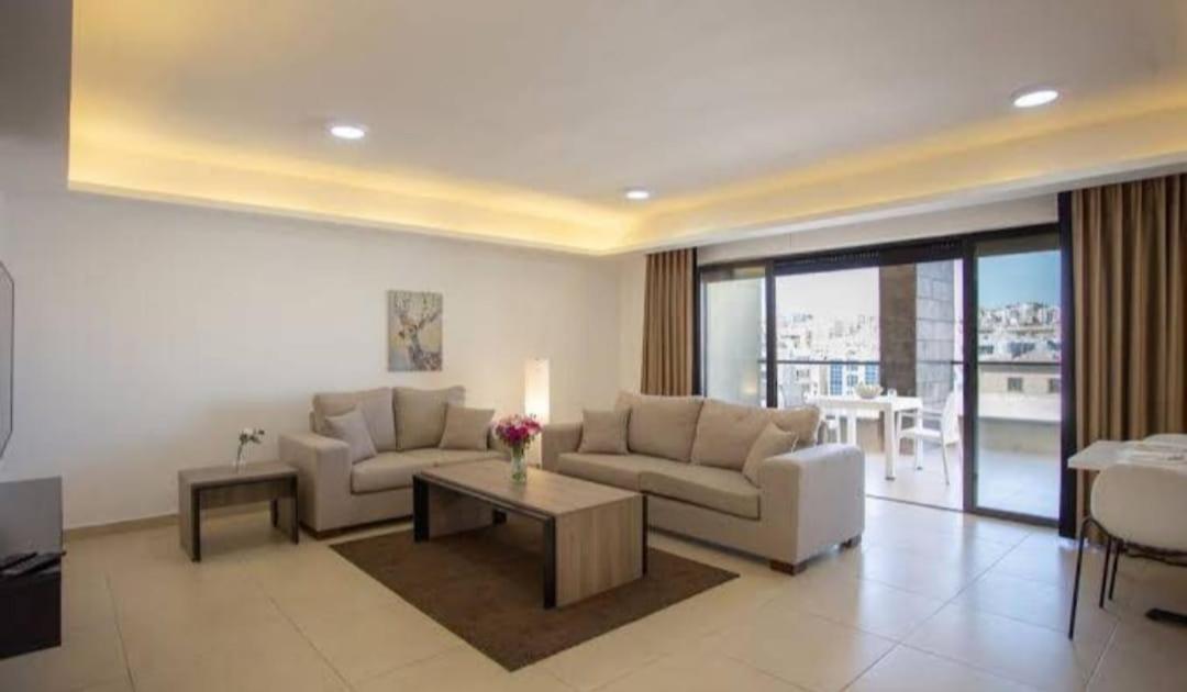 Triple A Hotel Suites Amman Eksteriør bilde